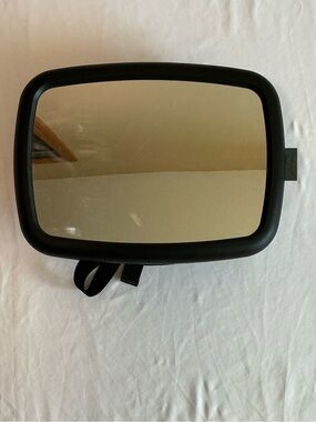 Kids Backseat Mirror in Black - Brand Unknown